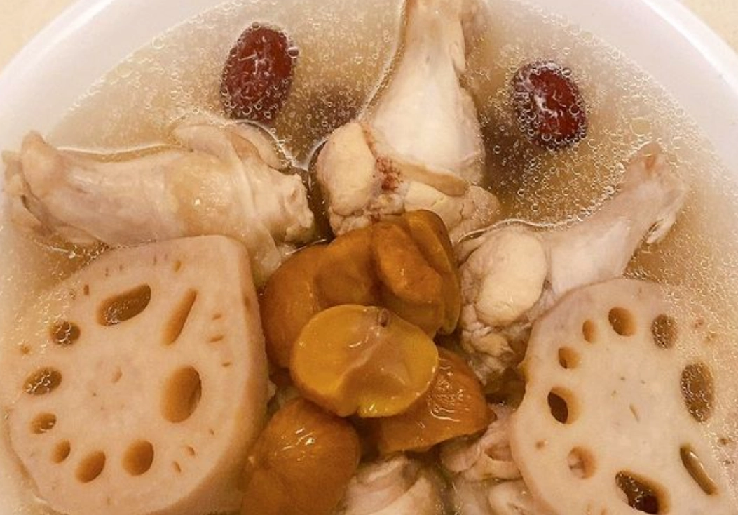蓮藕雞湯食譜