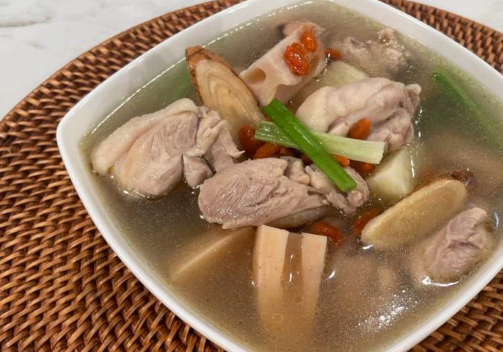 蓮藕雞湯電鍋做法