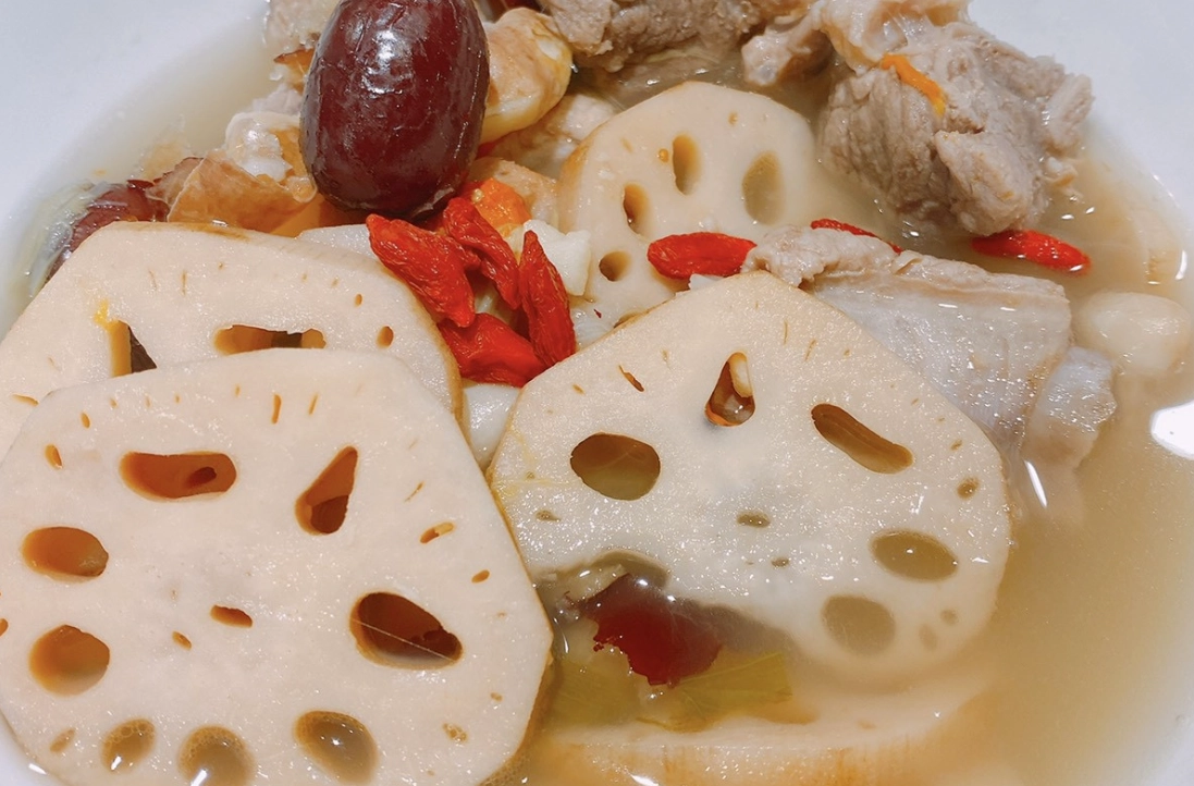 蓮藕蓮子雞湯 食譜
