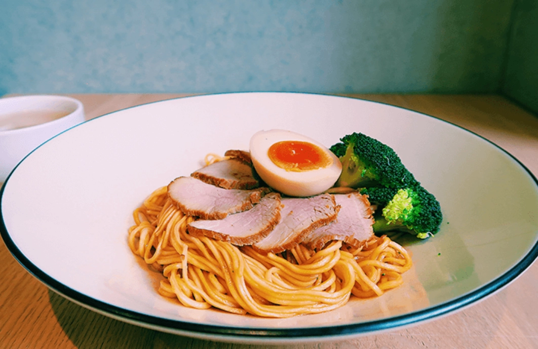 一碗麵碳水化合物