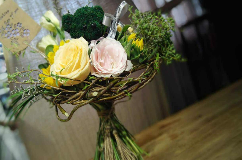 女生送男生花完全攻略：顛覆傳統的貼心驚喜，從花語到實戰技巧